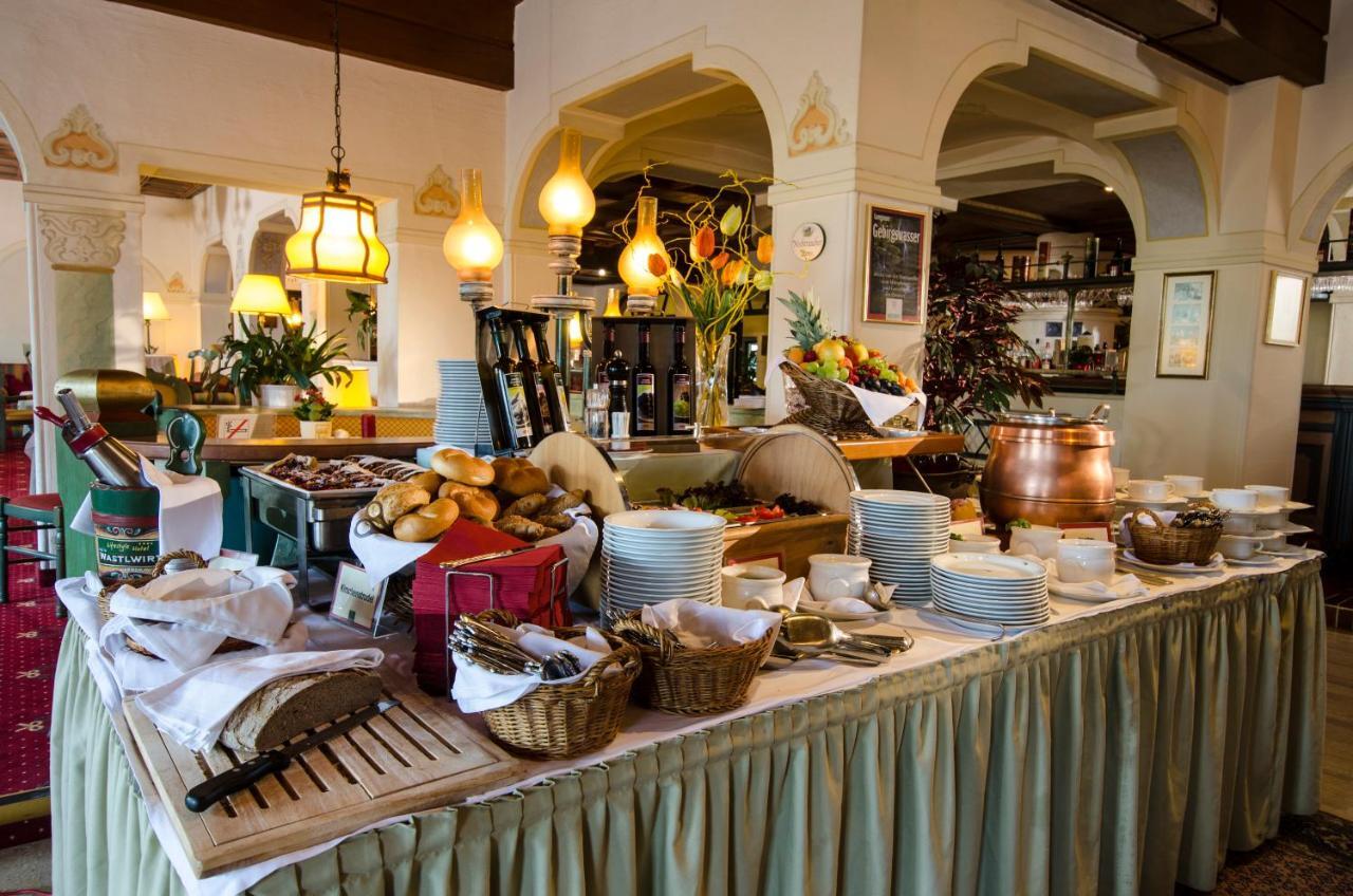Hotel & Restaurant Wastlwirt 상트미카엘임룽가우 외부 사진